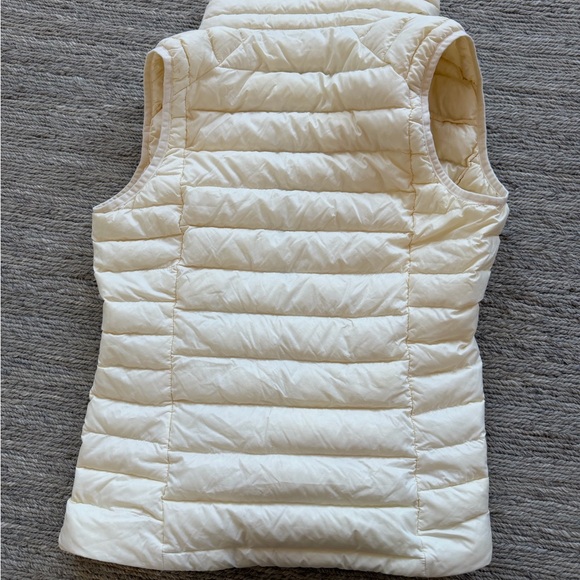 Patagonia Women’s Down Sweater Vest, Size XS - Picture 3 of 5